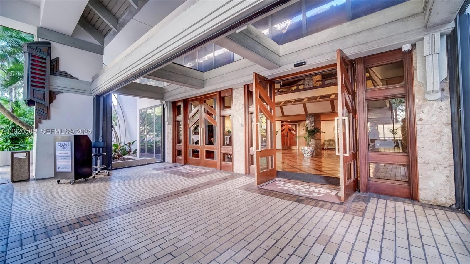 520 Brickell Key Dr # A914, Miami FL 33131 — 18