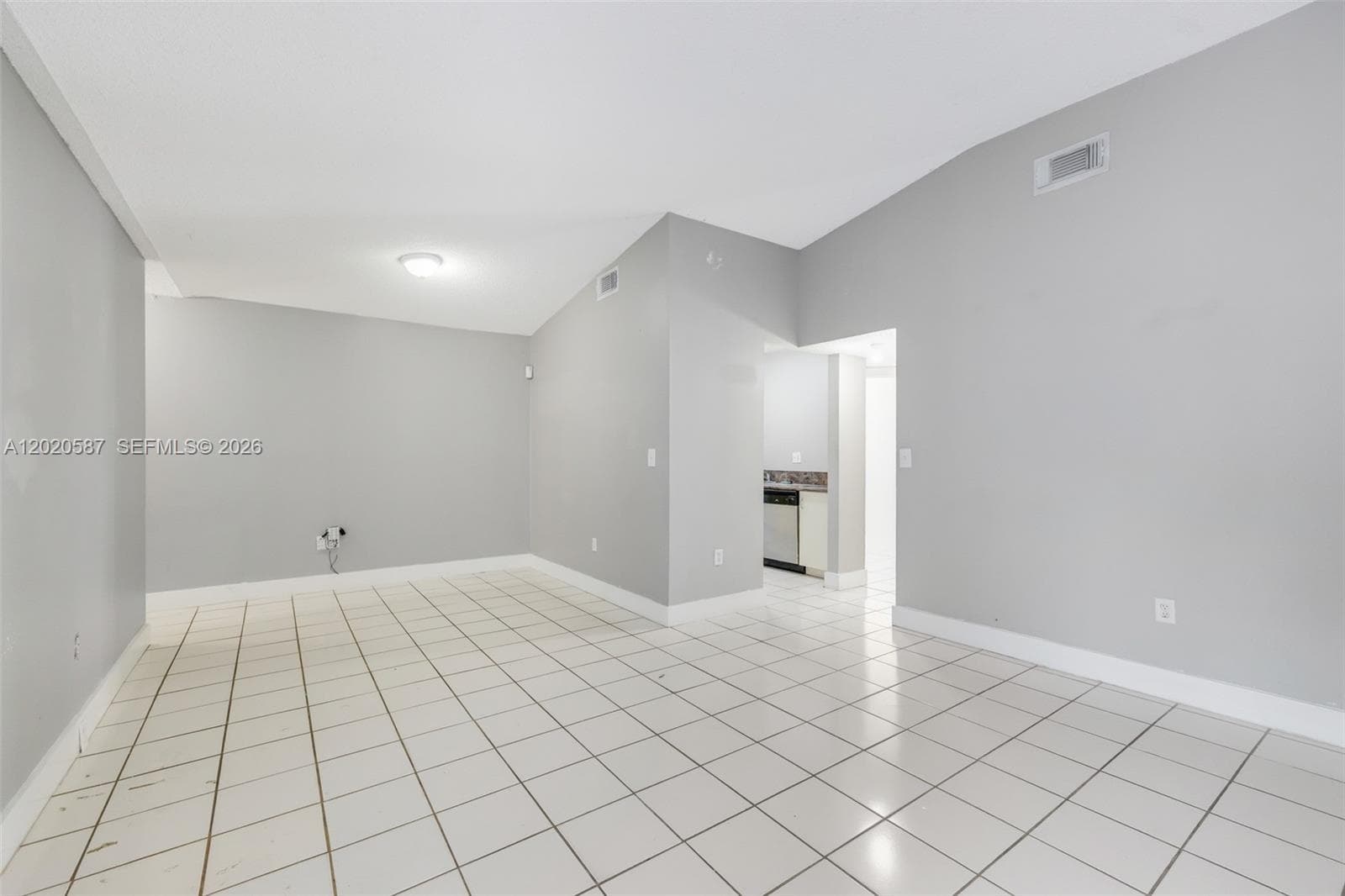 8423 SW 209th St, Cutler Bay FL 33189 — 3