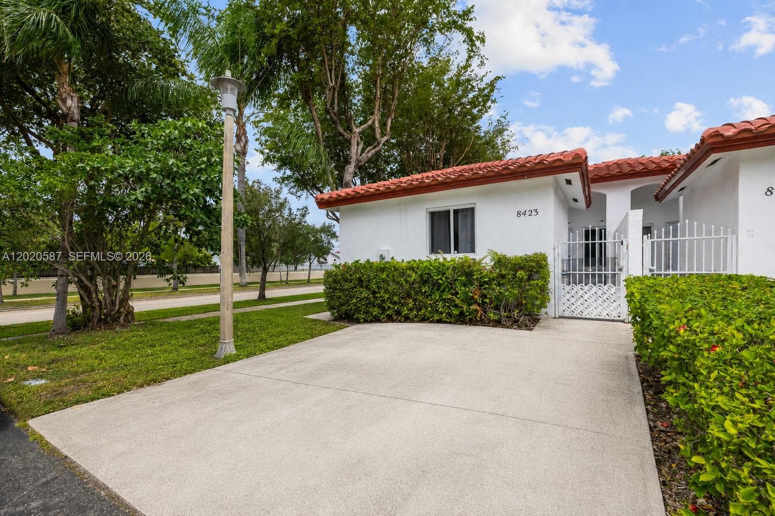 8423 SW 209th St, Cutler Bay FL 33189 — 1