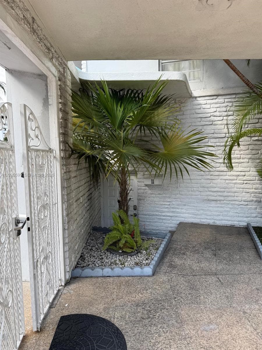 6767 Indian Creek Dr # 11, Miami Beach FL 33141 — 24