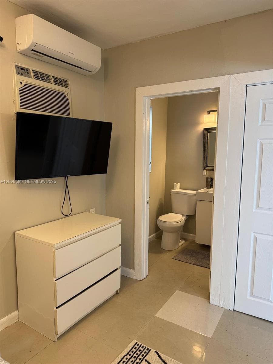 6767 Indian Creek Dr # 11, Miami Beach FL 33141 — 10