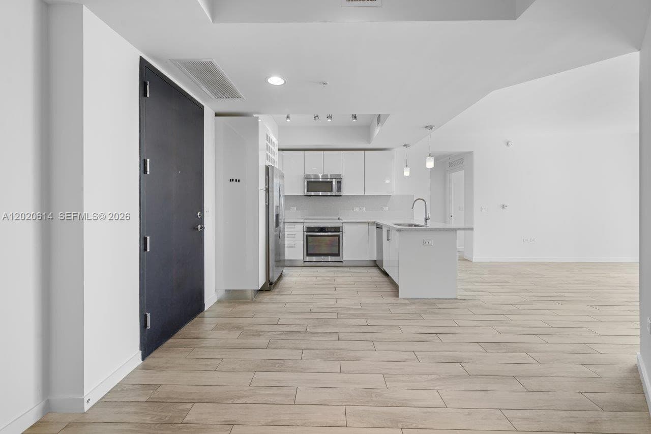 999 SW 1st Ave # 2911, Miami FL 33130 — 3