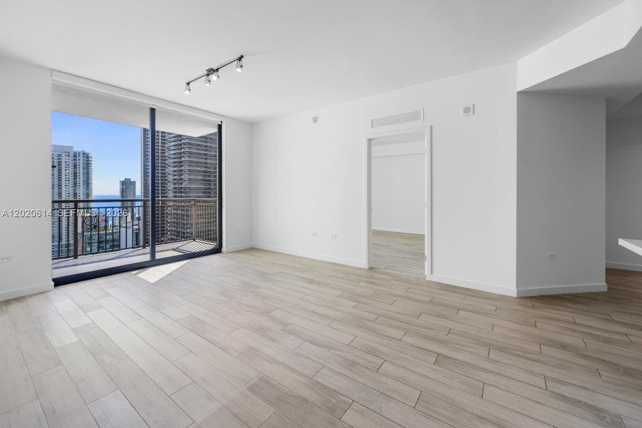999 SW 1st Ave # 2911, Miami FL 33130 — 1