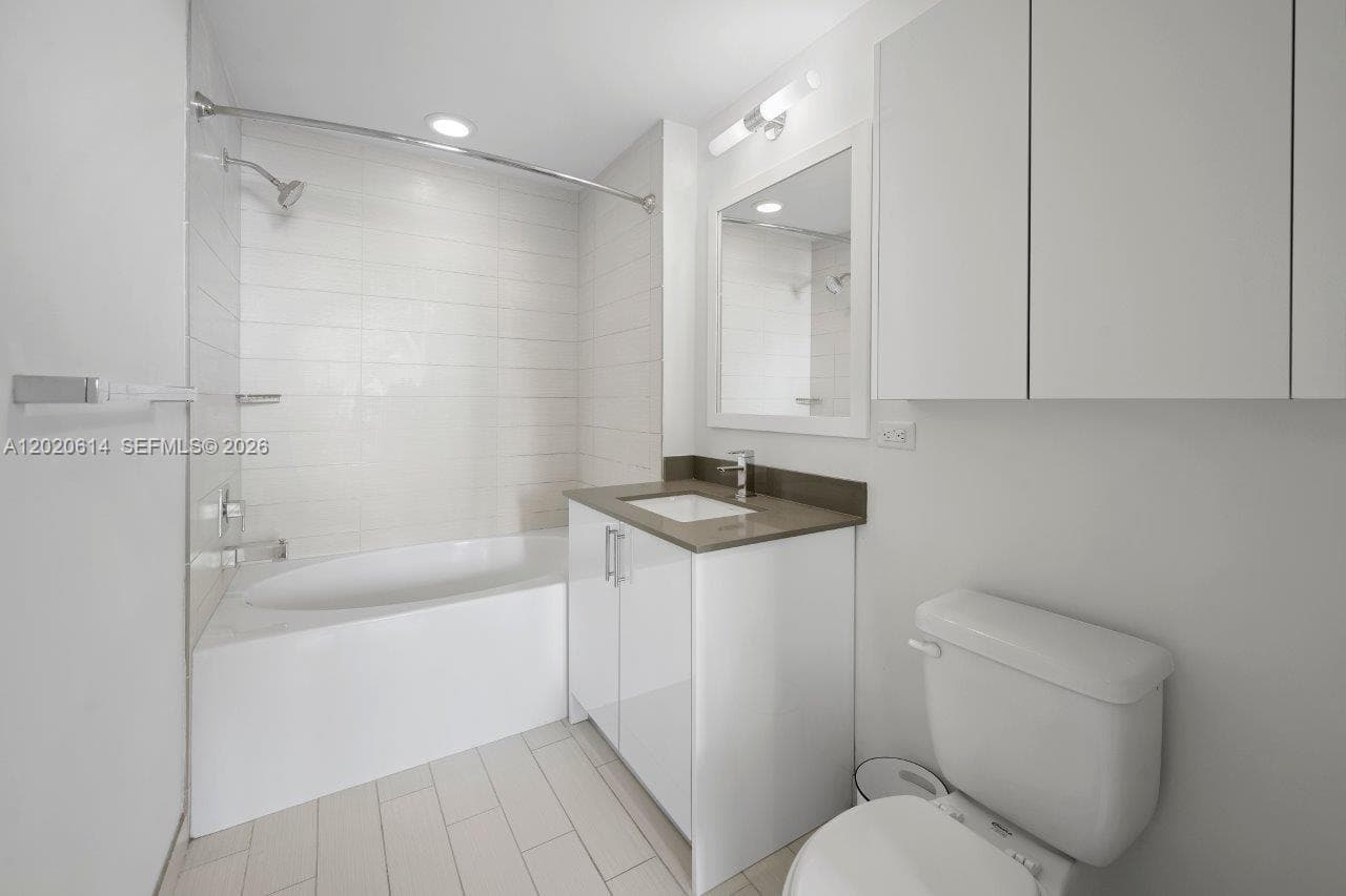 999 SW 1st Ave # 2911, Miami FL 33130 — 10