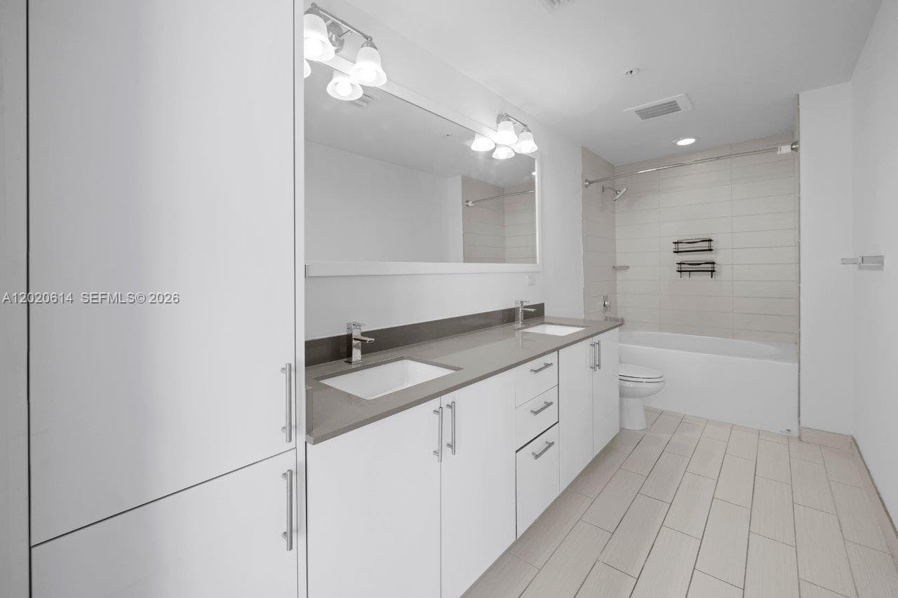 999 SW 1st Ave # 2911, Miami FL 33130 — 14