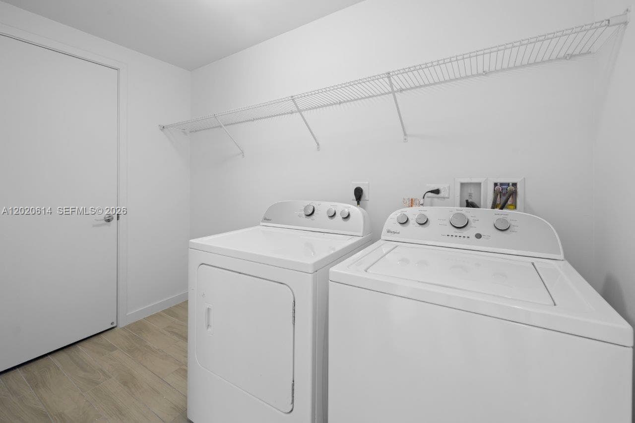 999 SW 1st Ave # 2911, Miami FL 33130 — 18