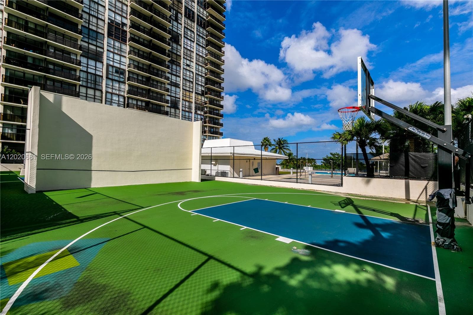 600 NE 36th St # 710, Miami FL 33137 — 26