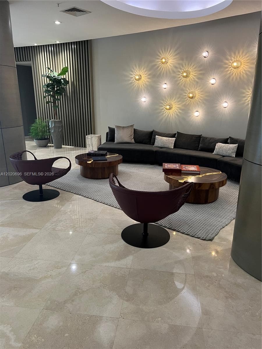 10275 Collins Ave # 307, Bal Harbour FL 33154 — 17