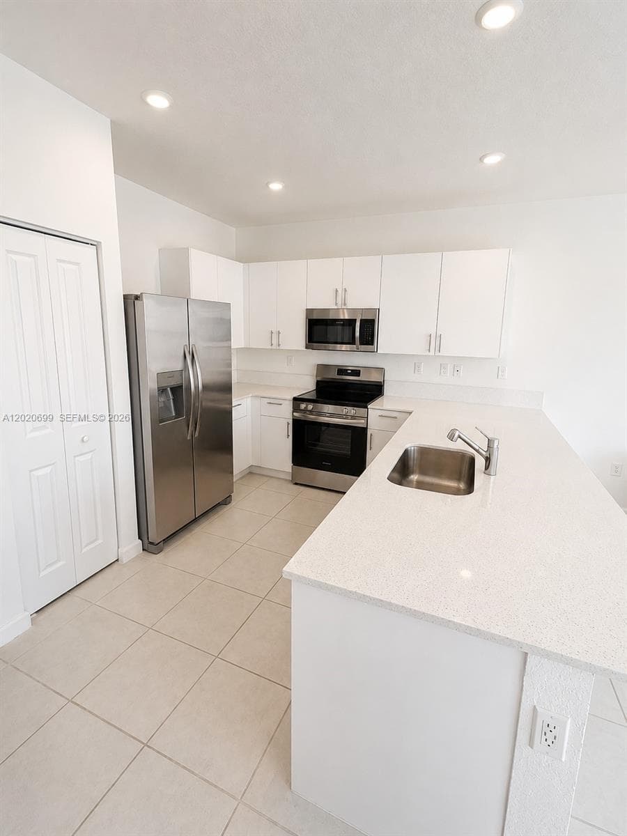 2840 SE 26th Ter, Homestead FL 33035 — 2