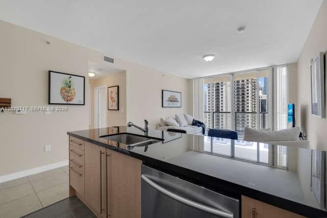 1111 SW 1st Ave, Miami FL 33130 — 14