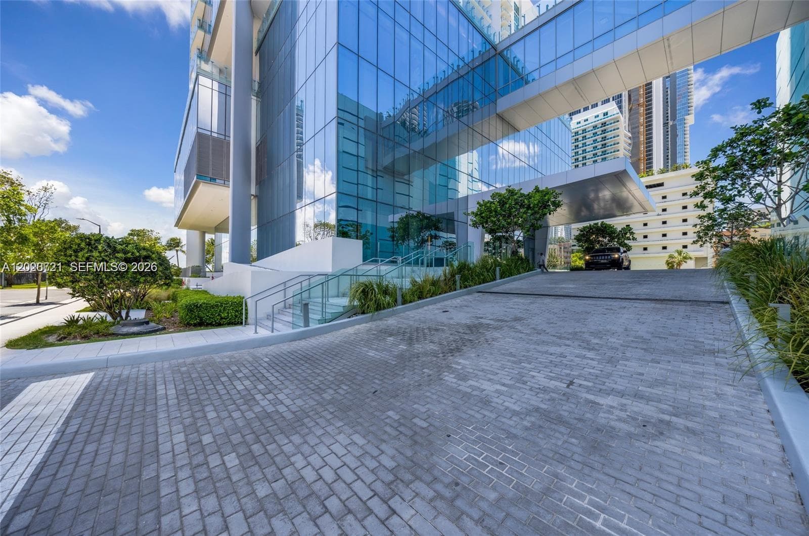 700 NE 26th Ter # 2901, Miami FL 33137 — 83