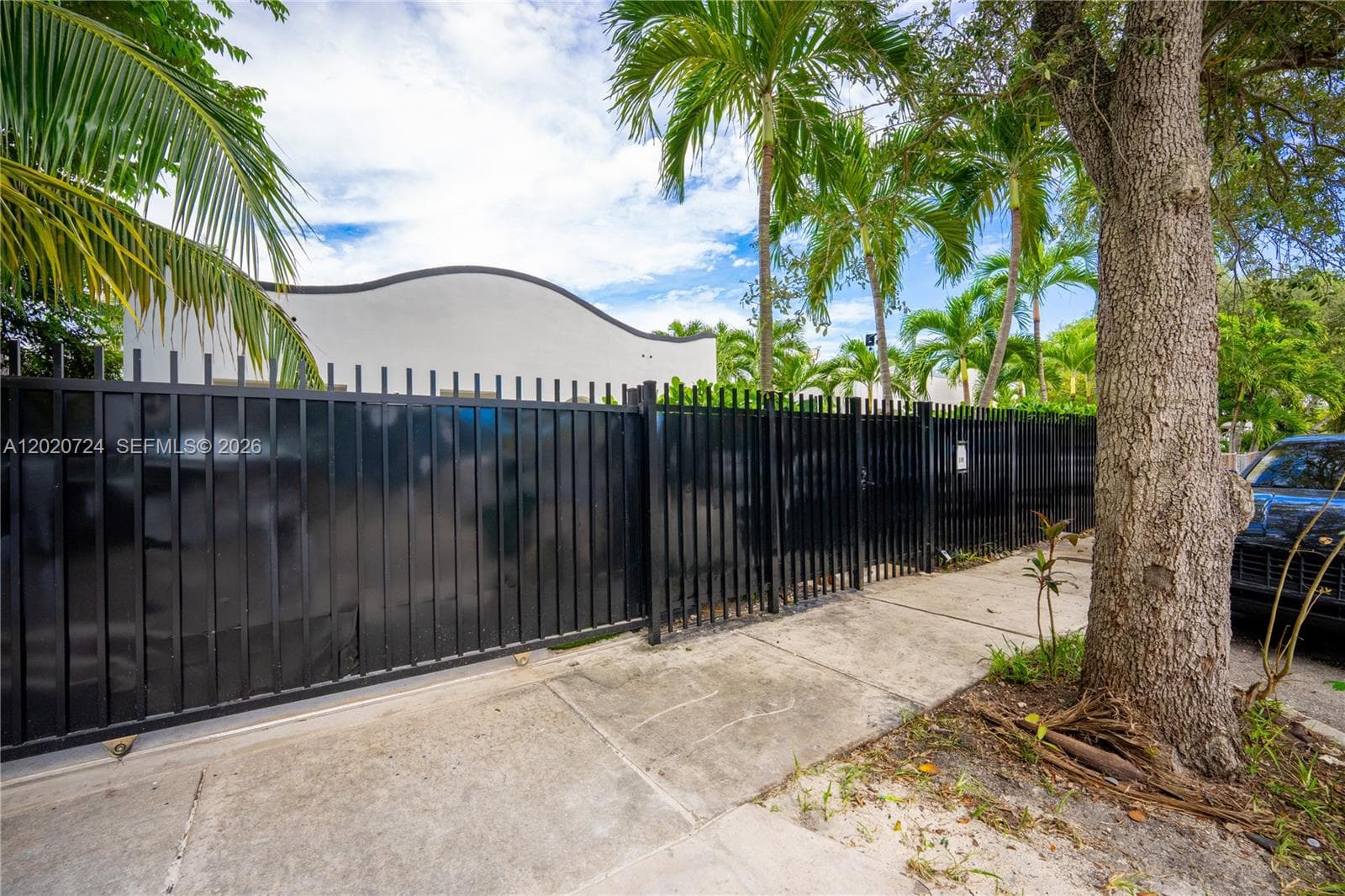 545 NW 47th St, Miami FL 33127 — 47