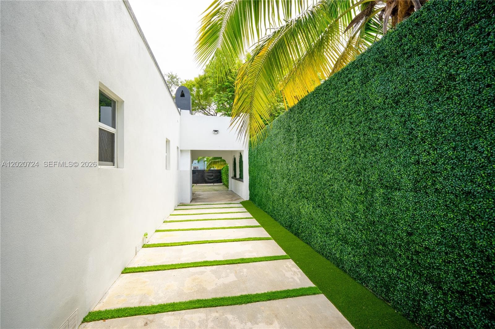 545 NW 47th St, Miami FL 33127 — 33