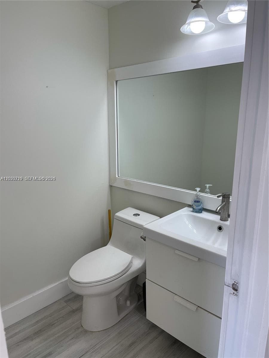 5200 NW 109th Ave # 1, Doral FL 33178 — 7
