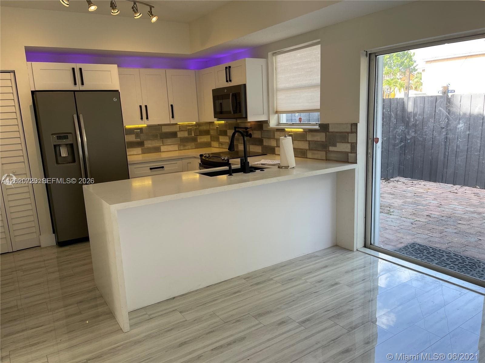 5200 NW 109th Ave # 1, Doral FL 33178 — 3