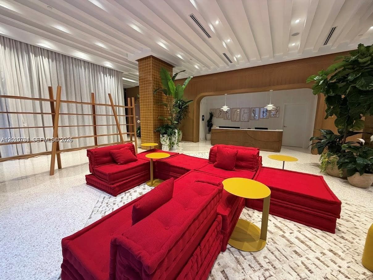 90 NE 32 # 905, Miami FL 33137 — 14