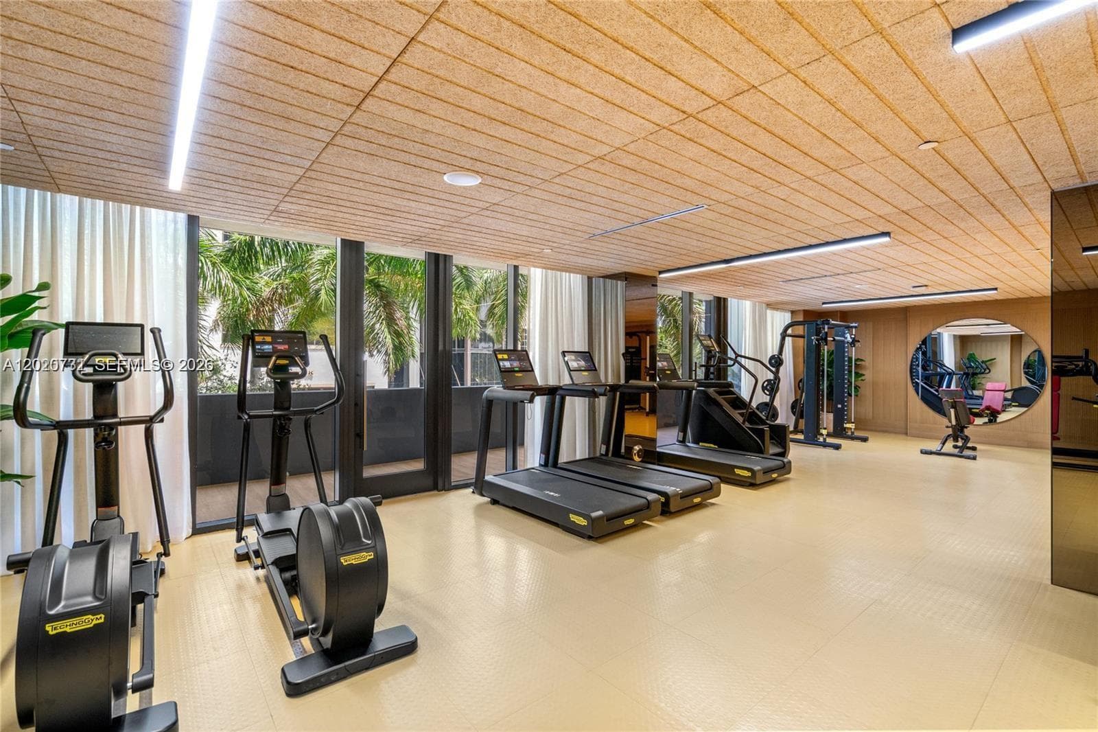 90 NE 32 # 905, Miami FL 33137 — 18