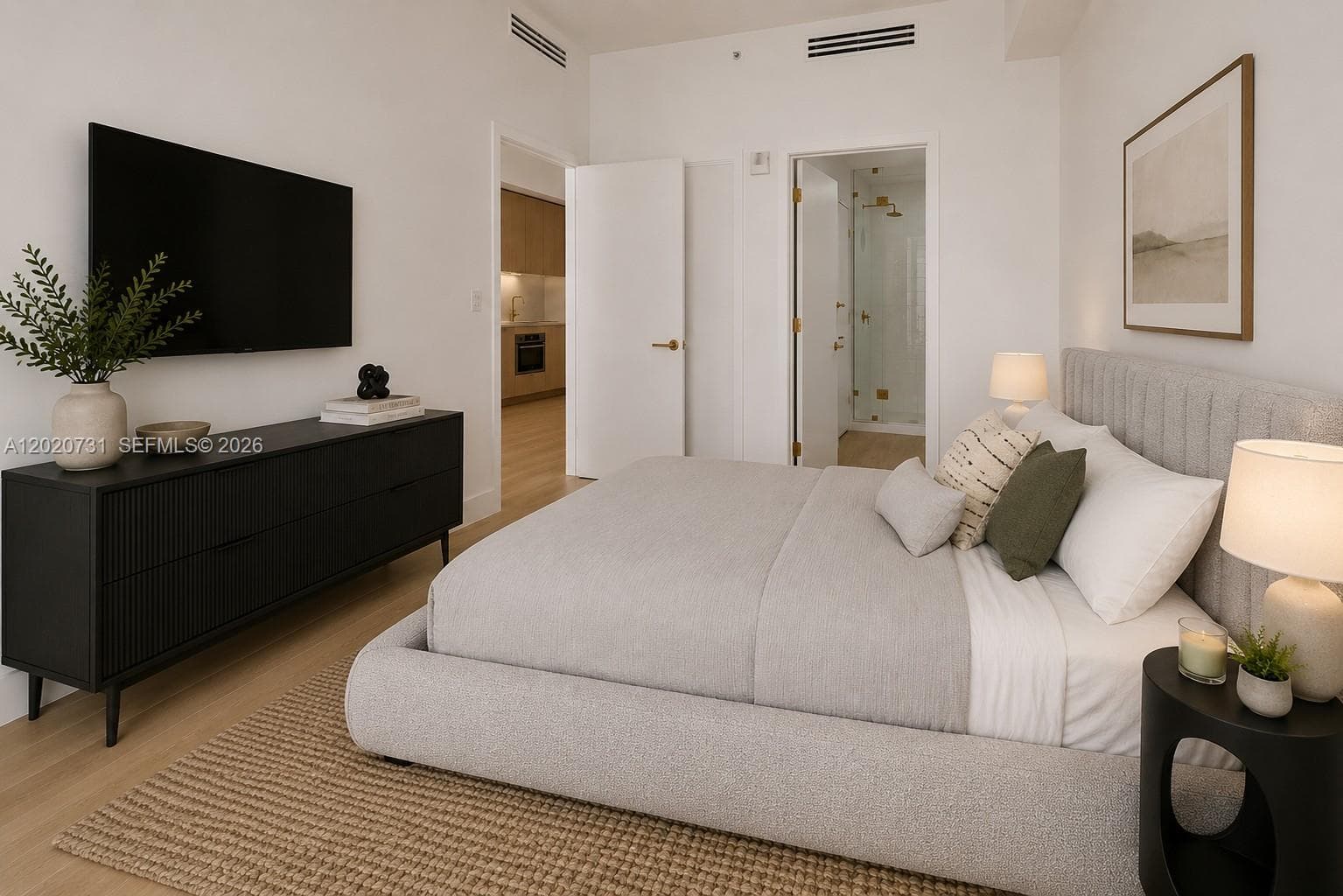 90 NE 32 # 905, Miami FL 33137 — 4