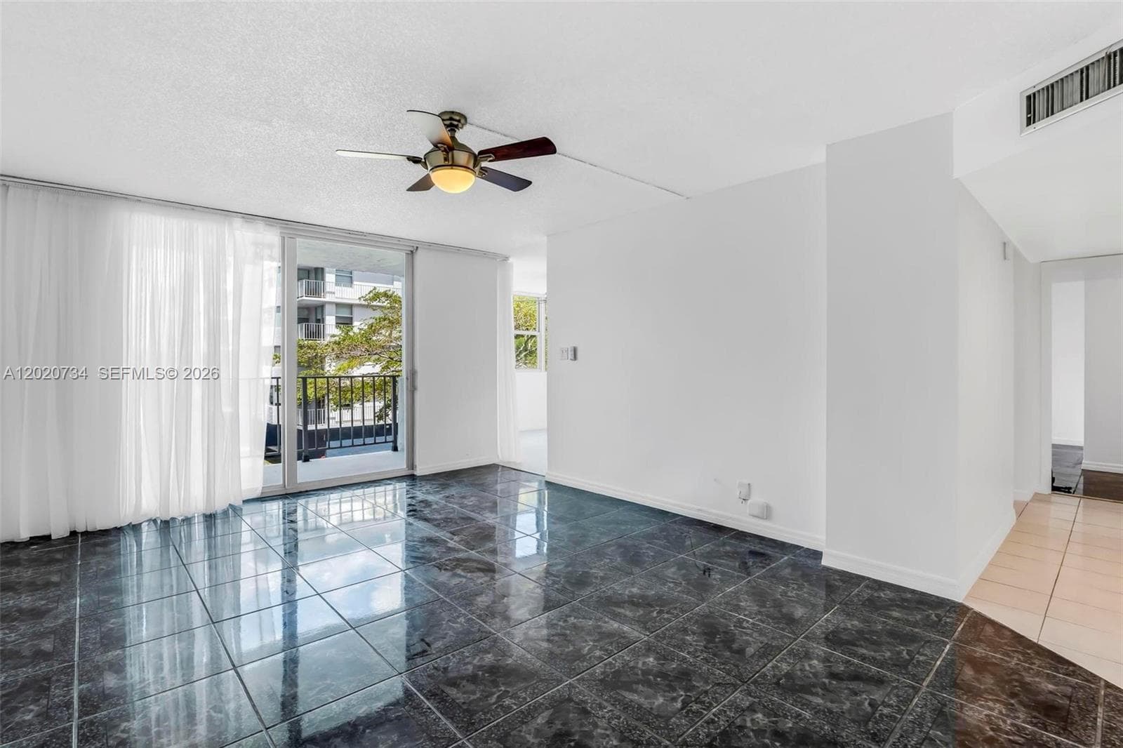16558 NE 26th Ave # 3H, North Miami Beach FL 33160 — 18