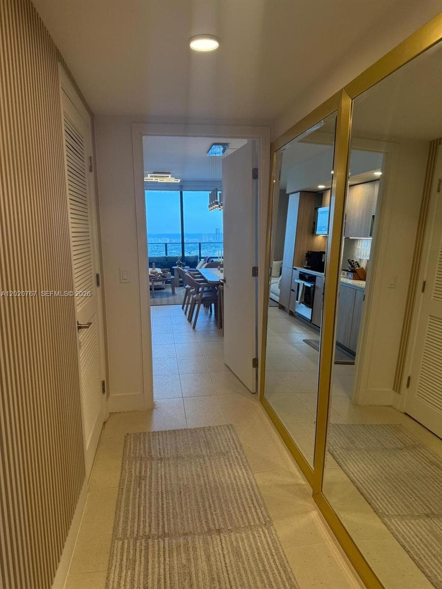 159 NE 6th St # 4016, Miami FL 33132 — 26