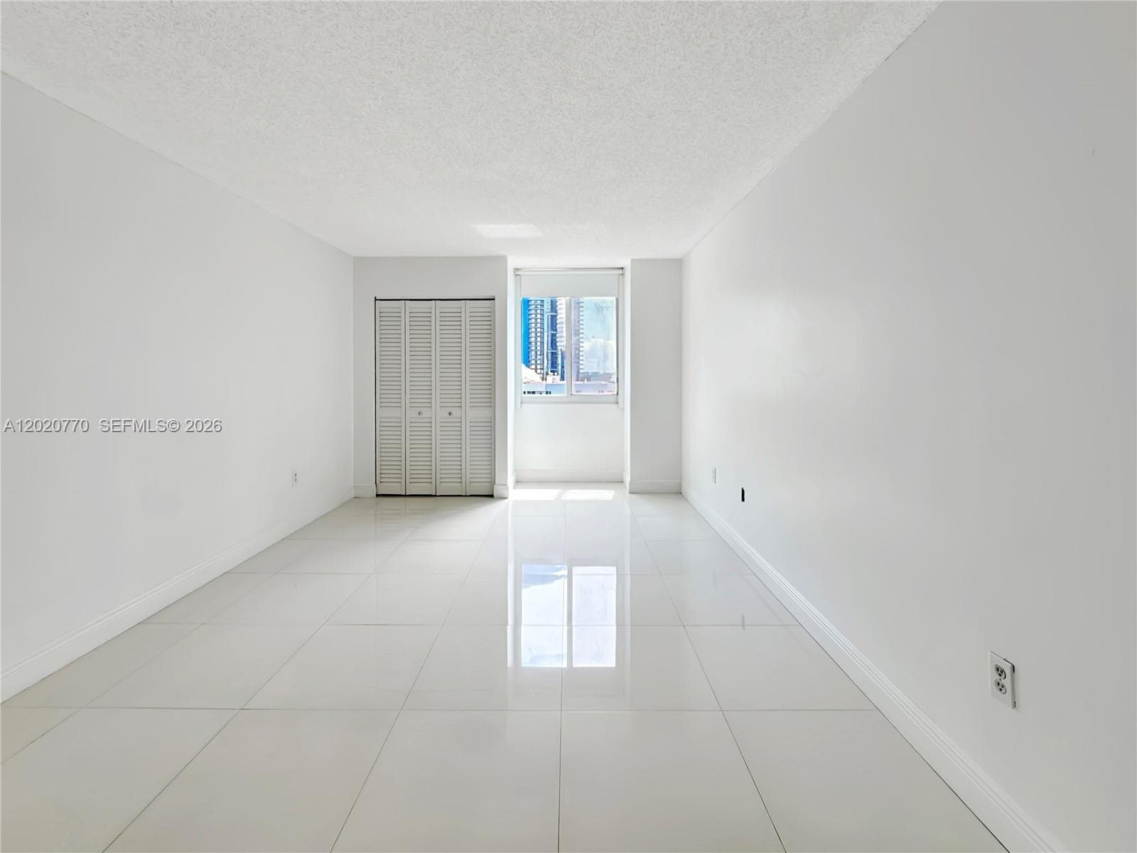 850 N Miami Ave # 1903, Miami FL 33136 — 23