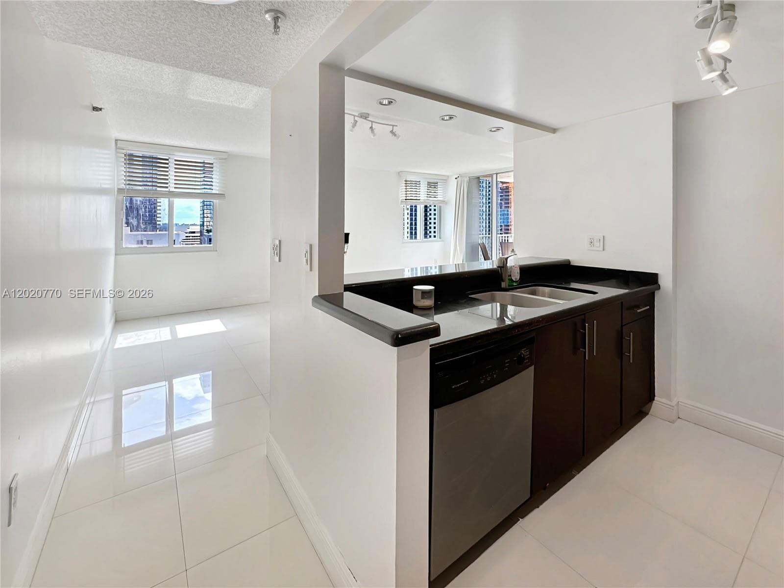 850 N Miami Ave # 1903, Miami FL 33136 — 5