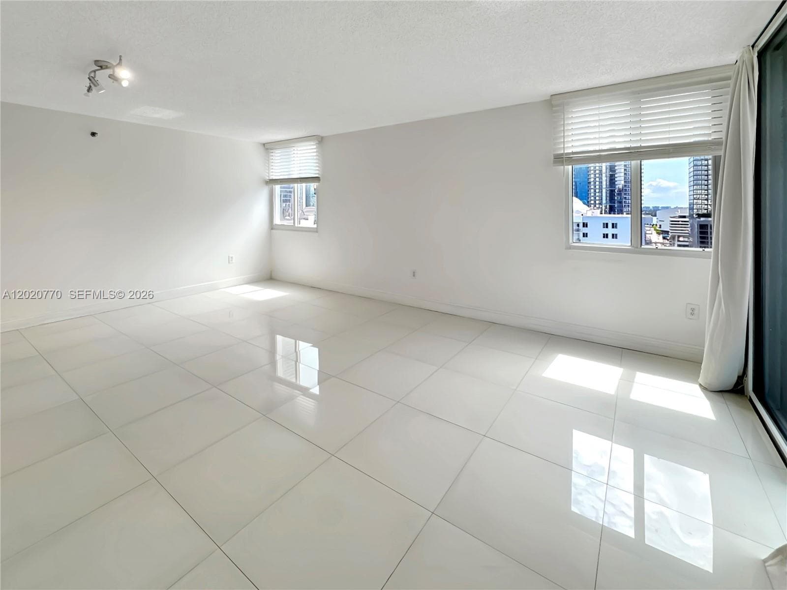 850 N Miami Ave # 1903, Miami FL 33136 — 10