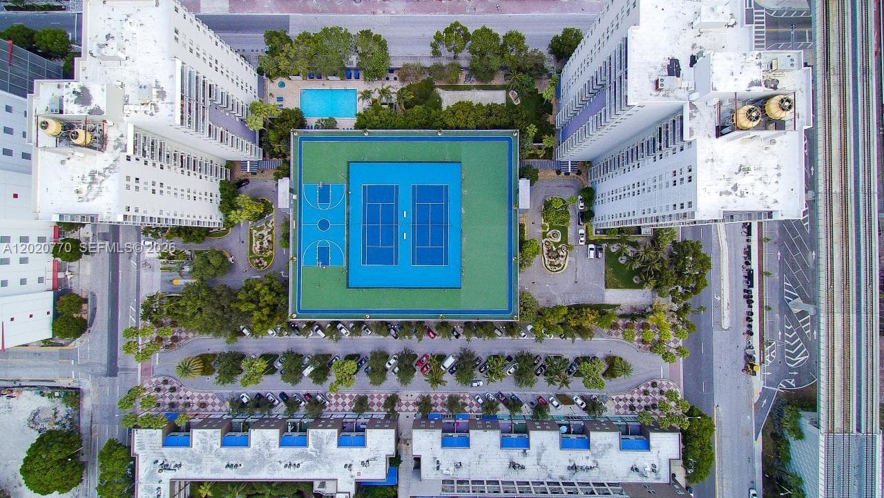 850 N Miami Ave # 1903, Miami FL 33136 — 35