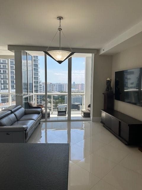 18201 Collins Ave # 3407, Sunny Isles Beach FL 33160 — 24