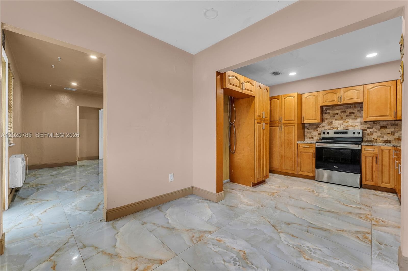 2240 NW 175th St, Miami Gardens FL 33056 — 17