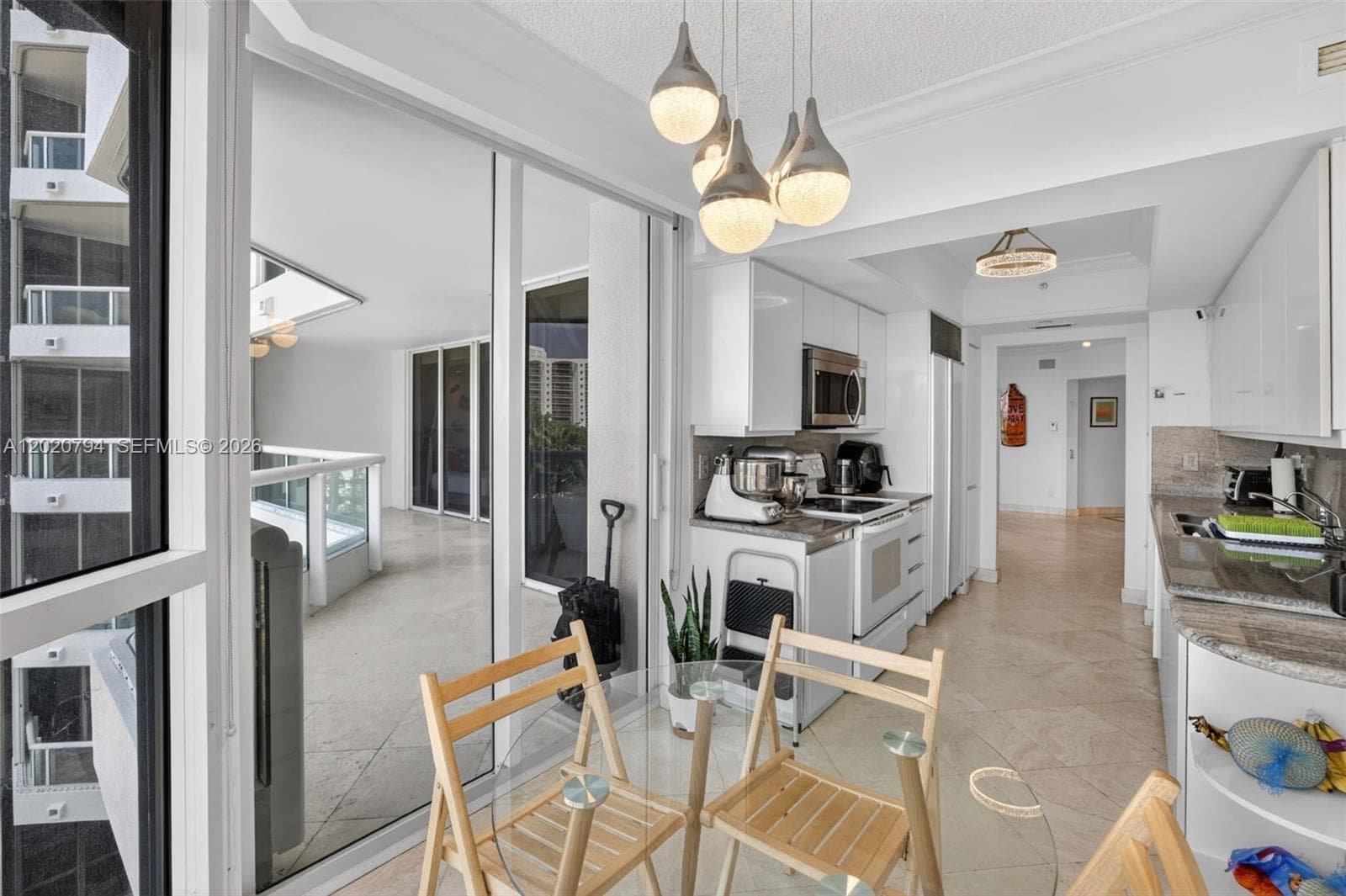 21205 Yacht Club Dr # 605, Aventura FL 33180 — 17