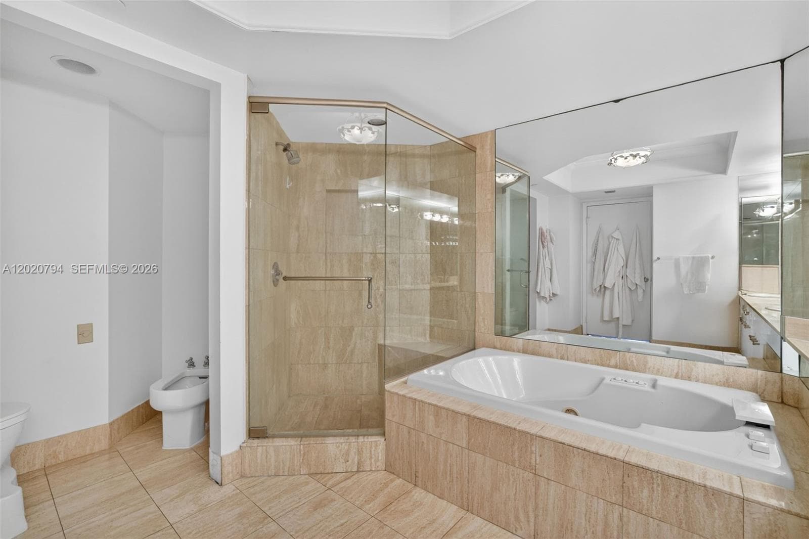 21205 Yacht Club Dr # 605, Aventura FL 33180 — 26