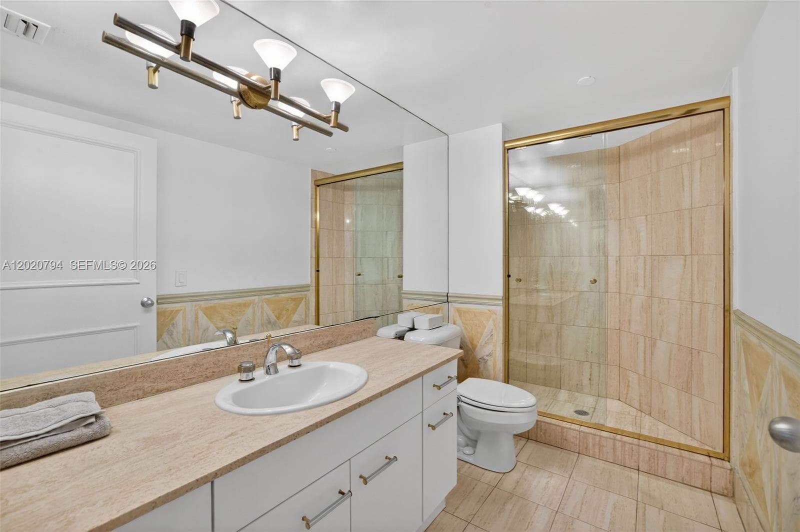 21205 Yacht Club Dr # 605, Aventura FL 33180 — 33
