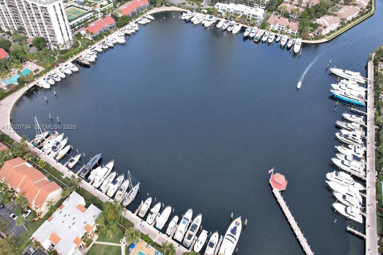 21205 Yacht Club Dr # 605, Aventura FL 33180 — 55