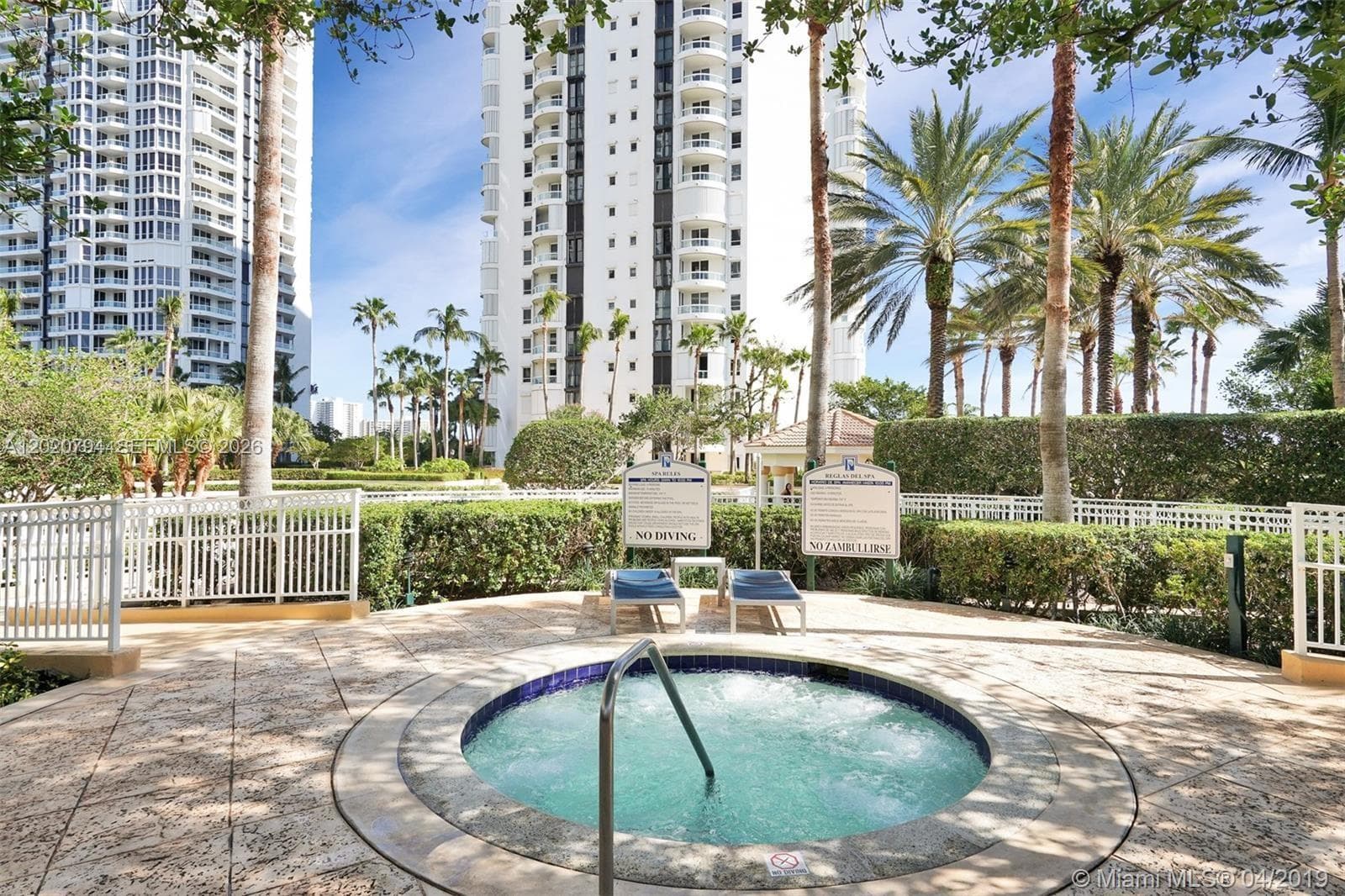 21205 Yacht Club Dr # 605, Aventura FL 33180 — 54