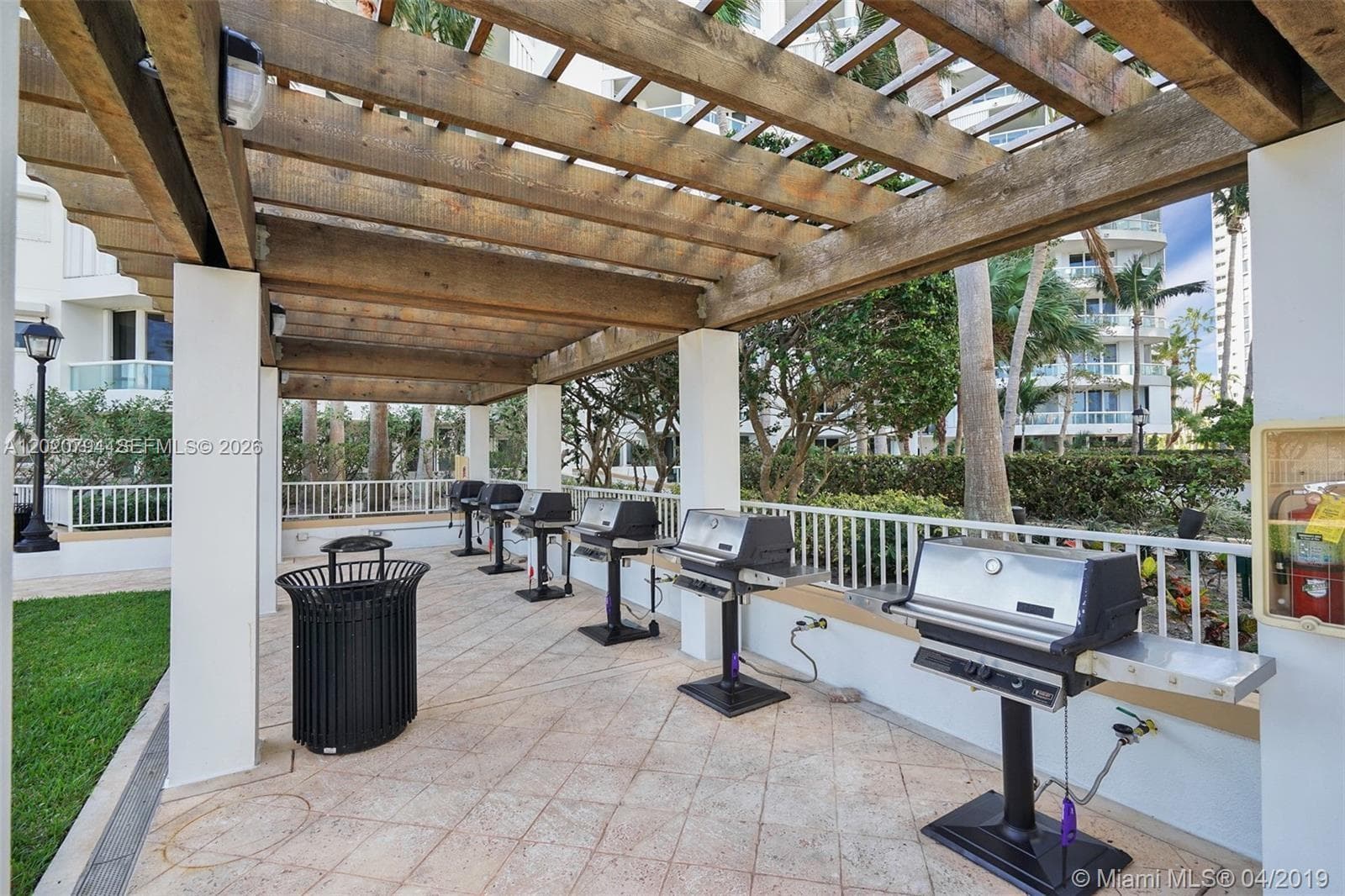 21205 Yacht Club Dr # 605, Aventura FL 33180 — 48