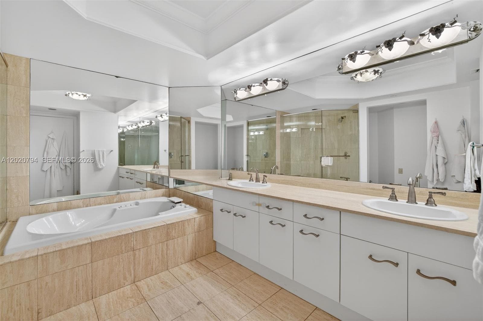 21205 Yacht Club Dr # 605, Aventura FL 33180 — 25