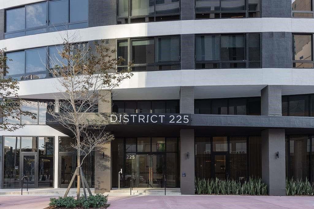 225 N Miami Ave # 2810, Miami FL 33128 — 13