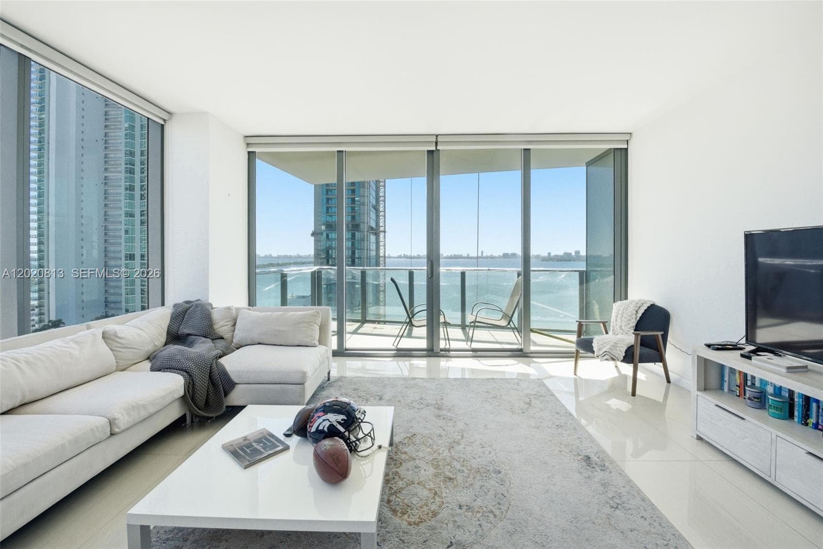460 NE 28th St # 1801, Miami FL 33137 — 4