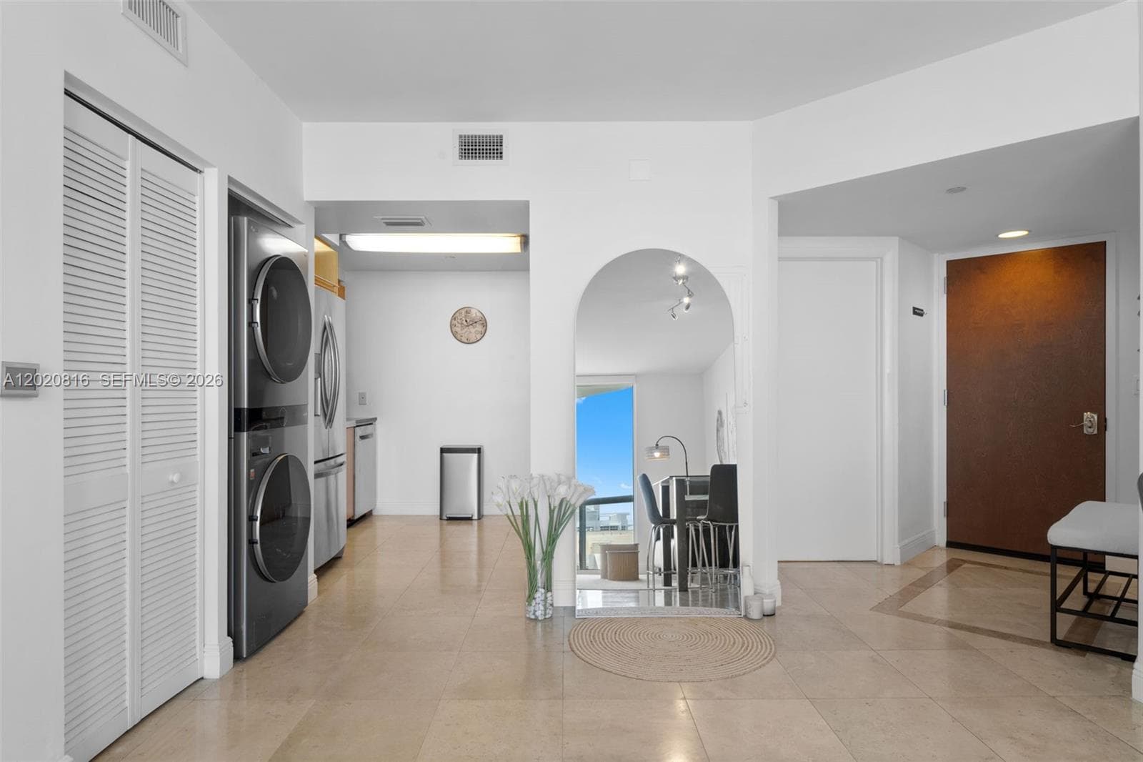 6365 Collins Ave # 1909, Miami Beach FL 33141 — 6