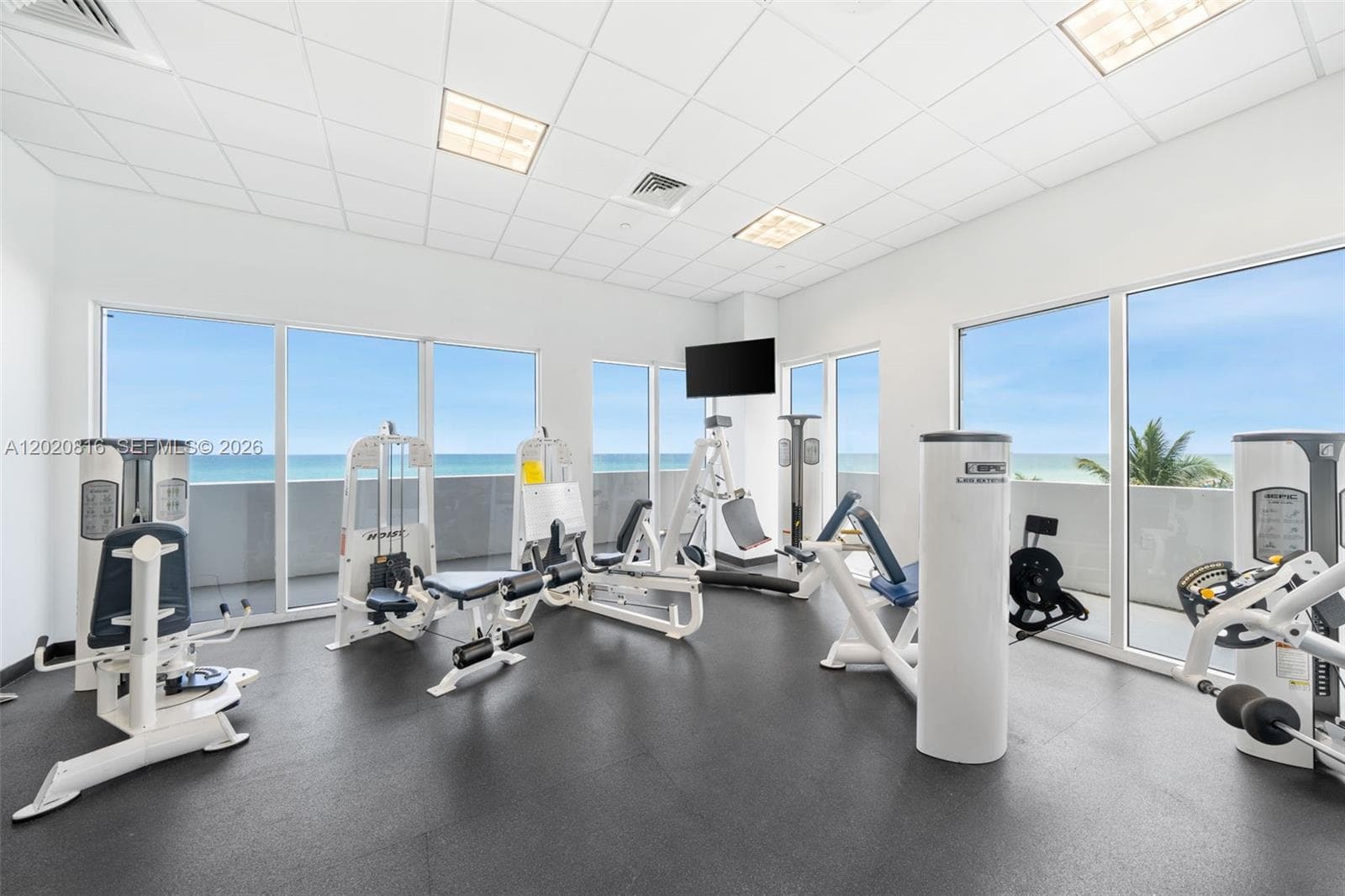 6365 Collins Ave # 1909, Miami Beach FL 33141 — 36