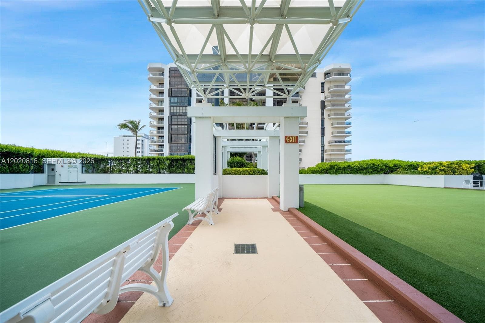 6365 Collins Ave # 1909, Miami Beach FL 33141 — 32