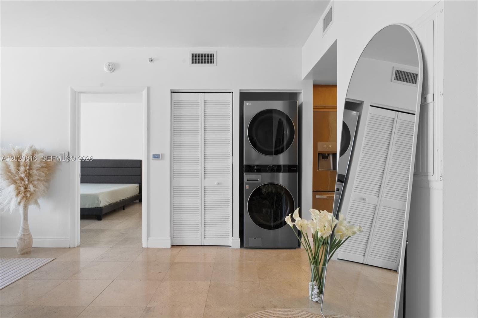6365 Collins Ave # 1909, Miami Beach FL 33141 — 10