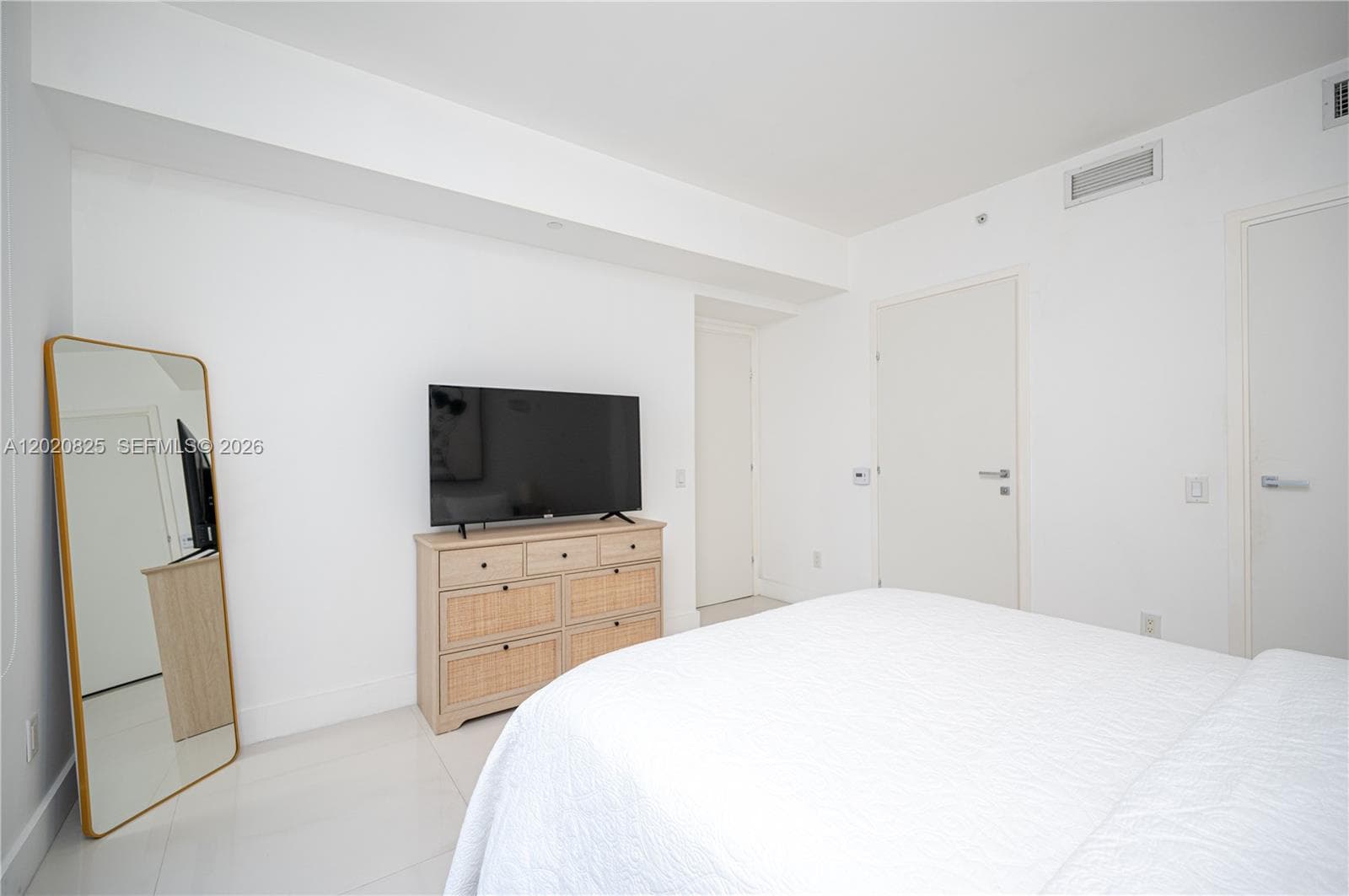 1300 Brickell Bay Dr # 1601, Miami FL 33131 — 14