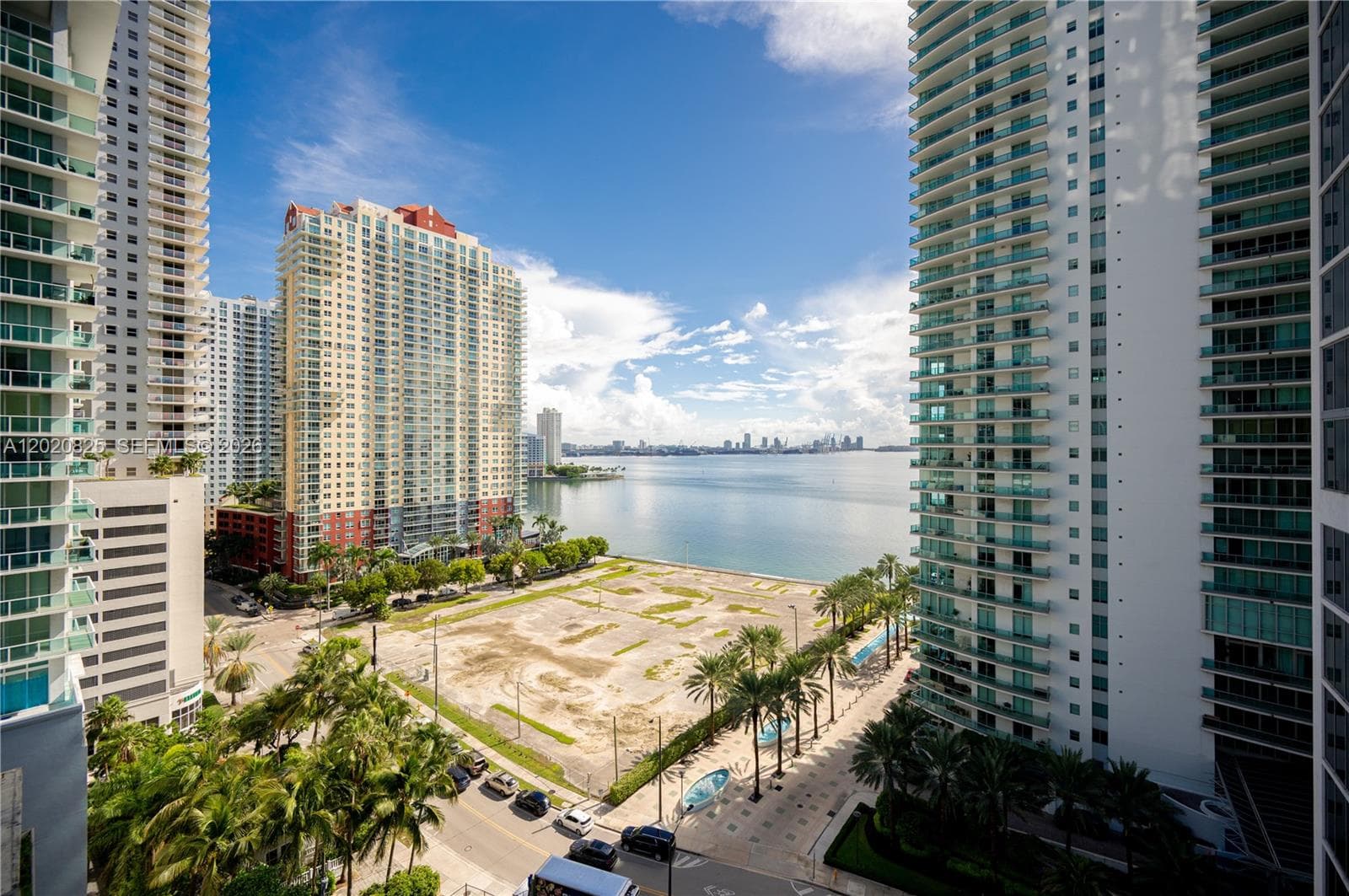 1300 Brickell Bay Dr # 1601, Miami FL 33131 — 40