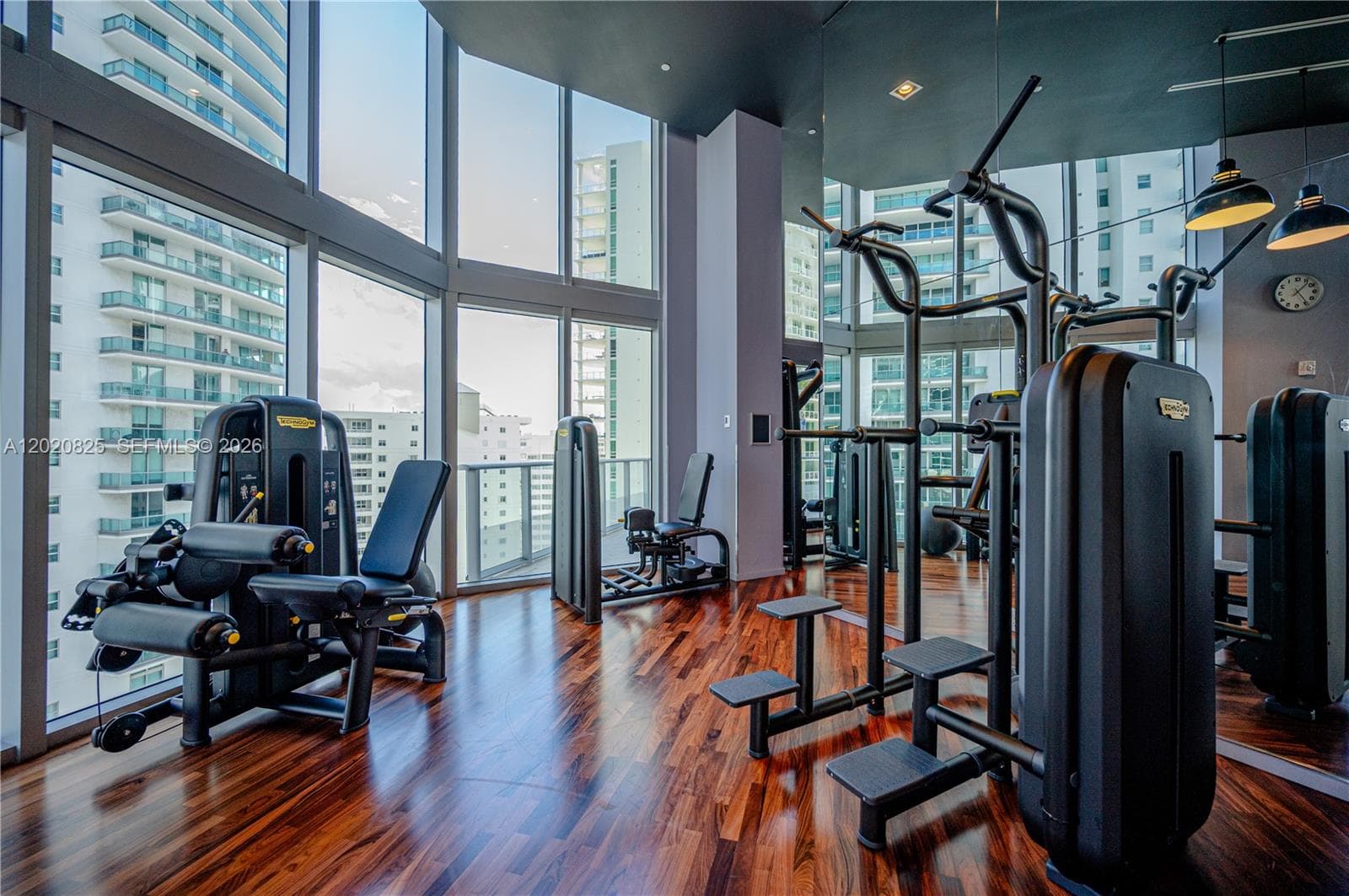 1300 Brickell Bay Dr # 1601, Miami FL 33131 — 25