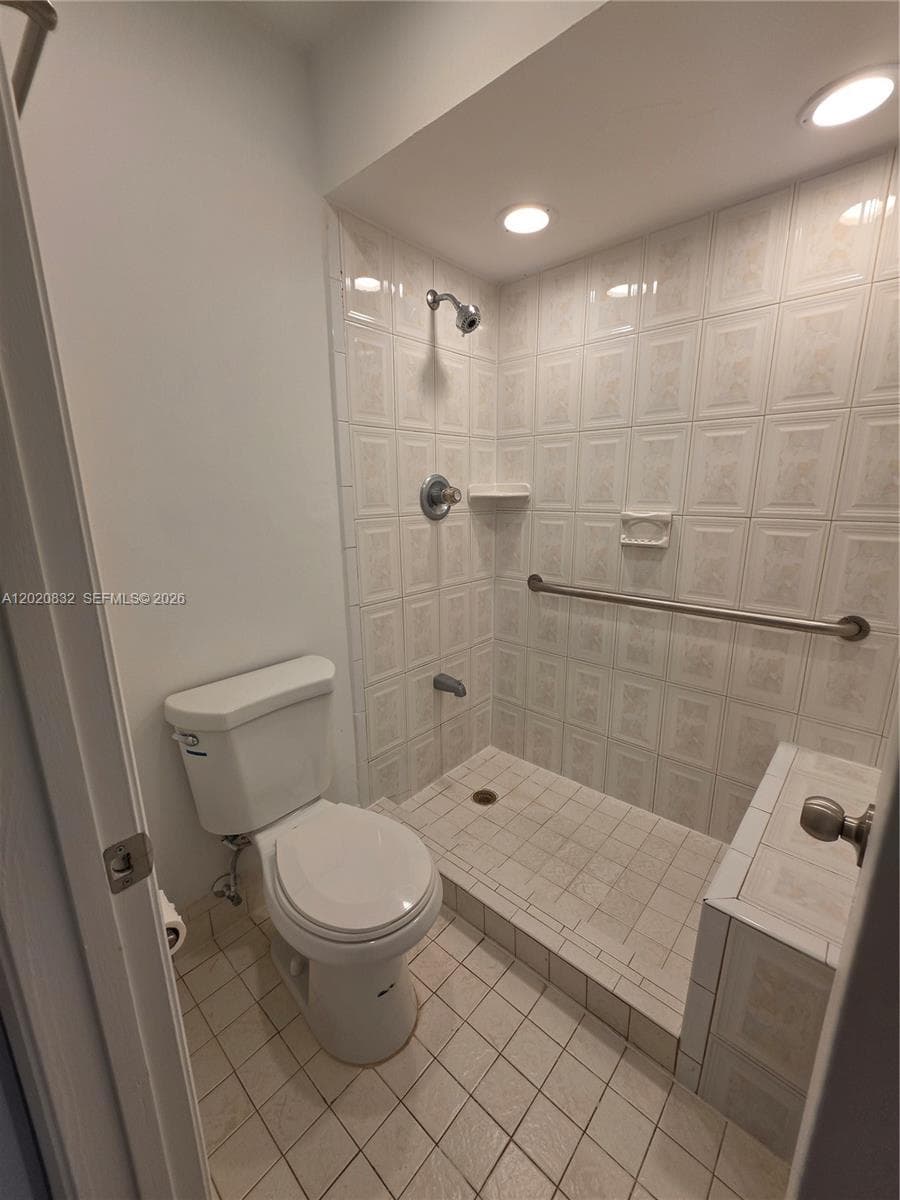 15240 SW 45th Ter # 54F, Miami FL 33185 — 34