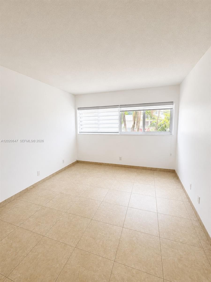 1460 NE 169th St # 108, North Miami Beach FL 33162 — 6