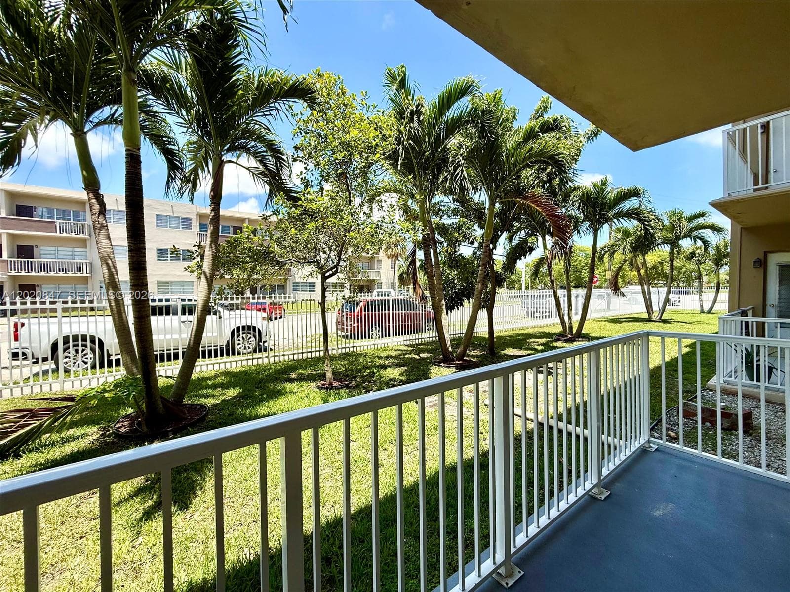 1460 NE 169th St # 108, North Miami Beach FL 33162 — 17