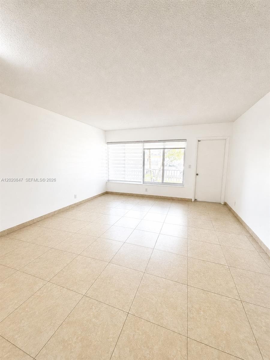 1460 NE 169th St # 108, North Miami Beach FL 33162 — 5